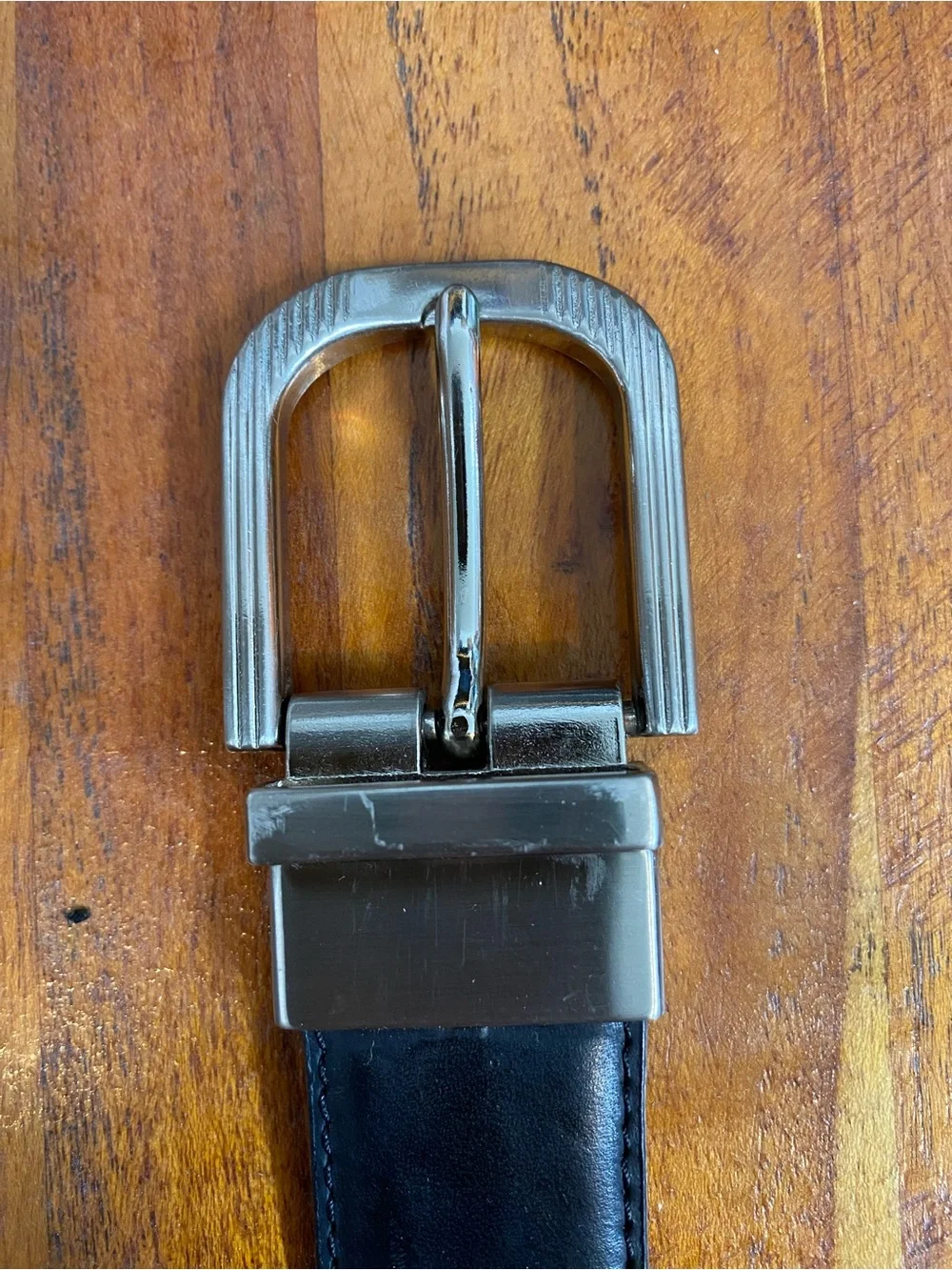 Classic Black Leather Belt Men's size 32 with Silver tone Buckle  11ST0101